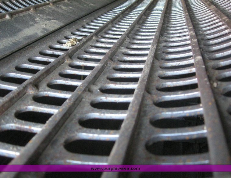 image for item 6135 2000 Caterpillar Lexion 485 combine