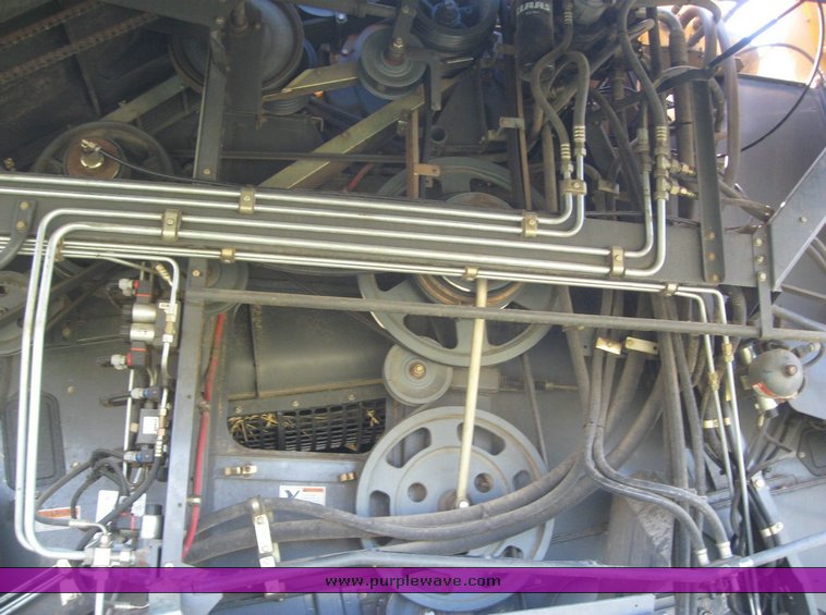 image for item 6135 2000 Caterpillar Lexion 485 combine