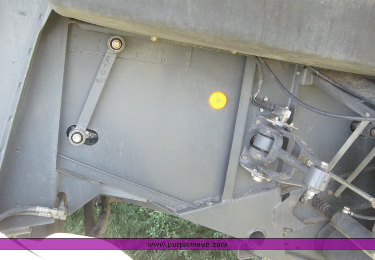 image for item 6135 2000 Caterpillar Lexion 485 combine