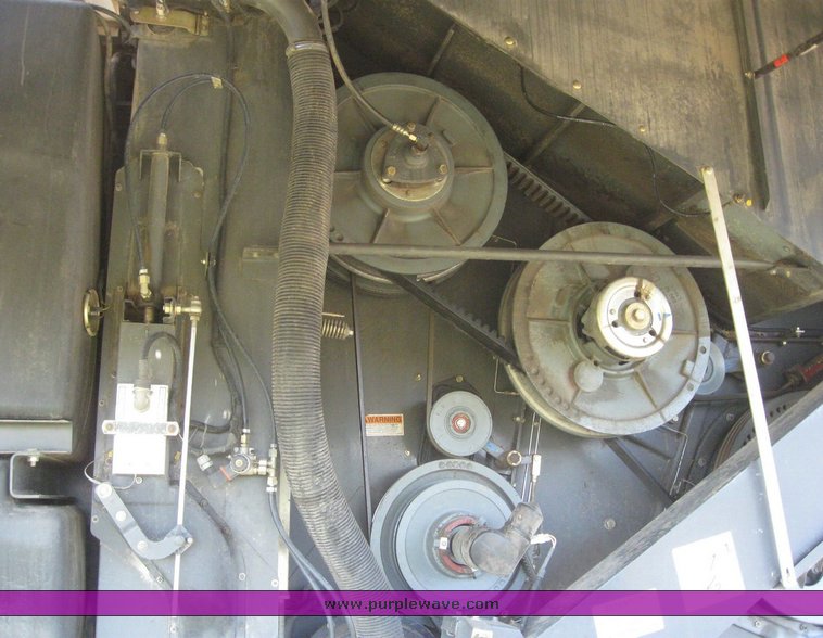 image for item 6135 2000 Caterpillar Lexion 485 combine