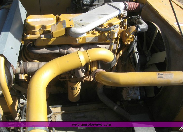 image for item 6135 2000 Caterpillar Lexion 485 combine