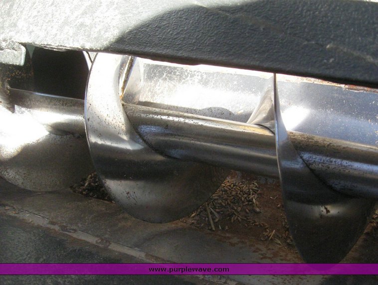 image for item 6135 2000 Caterpillar Lexion 485 combine