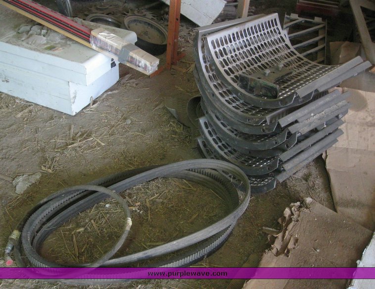 image for item 6135 2000 Caterpillar Lexion 485 combine