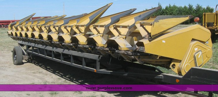 image for item 6137 Caterpillar Lexion 1230 12 row corn head