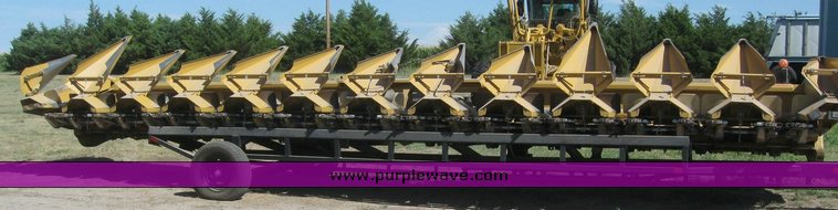 image for item 6137 Caterpillar Lexion 1230 12 row corn head