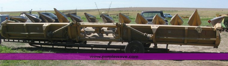 image for item 6137 Caterpillar Lexion 1230 12 row corn head