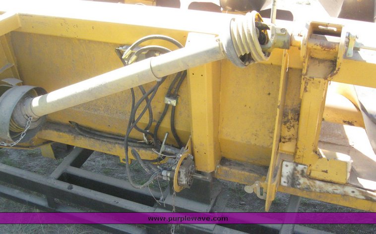 image for item 6137 Caterpillar Lexion 1230 12 row corn head