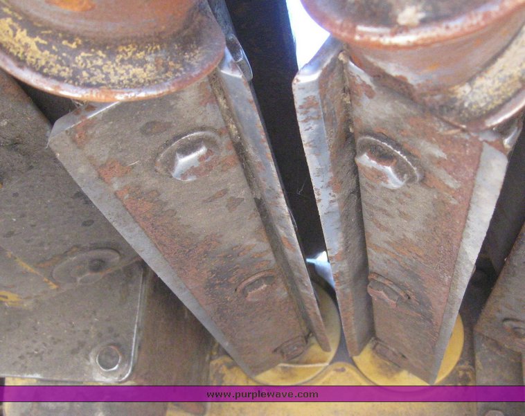 image for item 6137 Caterpillar Lexion 1230 12 row corn head