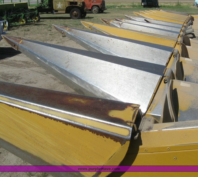 image for item 6137 Caterpillar Lexion 1230 12 row corn head