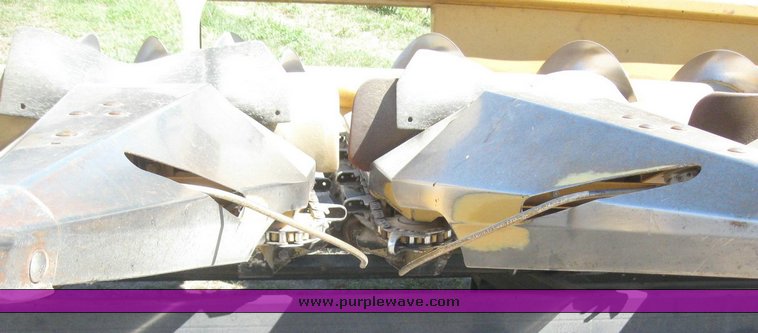 image for item 6137 Caterpillar Lexion 1230 12 row corn head