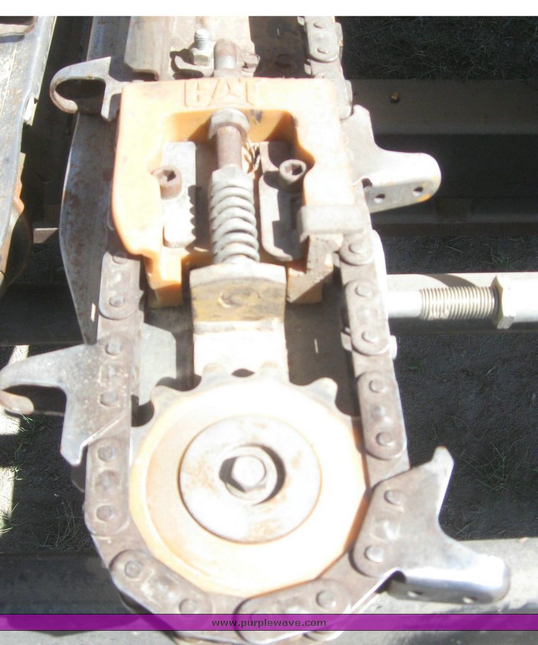 image for item 6137 Caterpillar Lexion 1230 12 row corn head