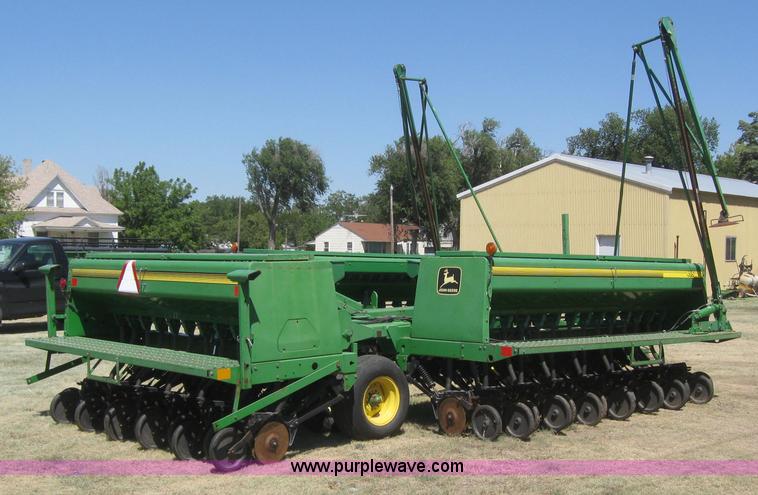image for item 6172 John Deere 455 35' double disk drill