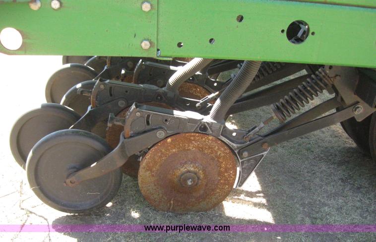 image for item 6172 John Deere 455 35' double disk drill