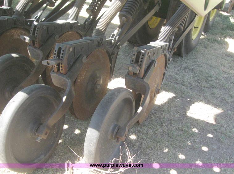 image for item 6172 John Deere 455 35' double disk drill