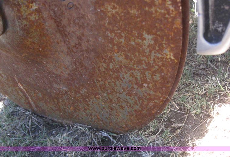 image for item 6172 John Deere 455 35' double disk drill