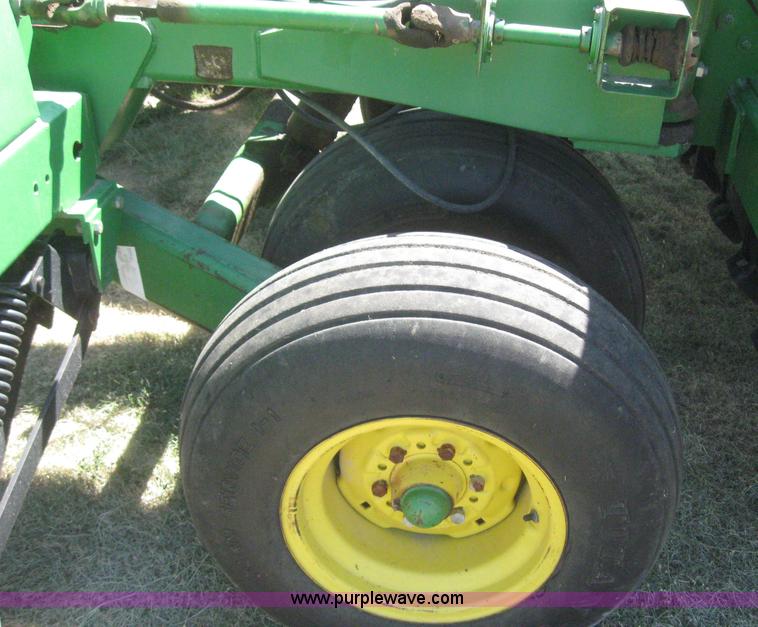 image for item 6172 John Deere 455 35' double disk drill