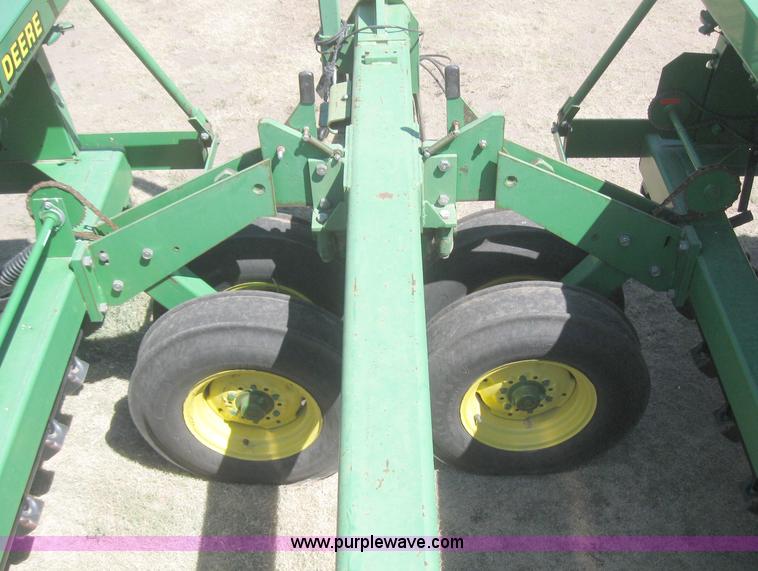 image for item 6172 John Deere 455 35' double disk drill