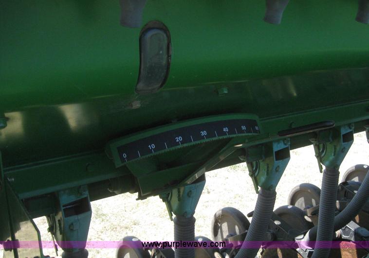image for item 6172 John Deere 455 35' double disk drill