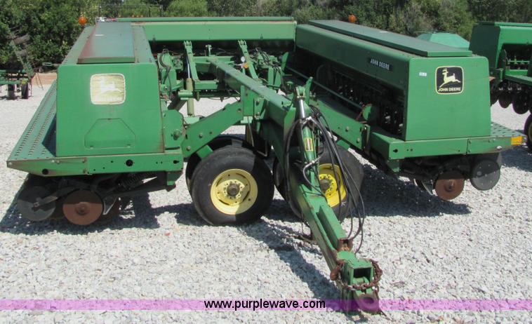 image for item 6795 1995 John Deere 455 grain drill