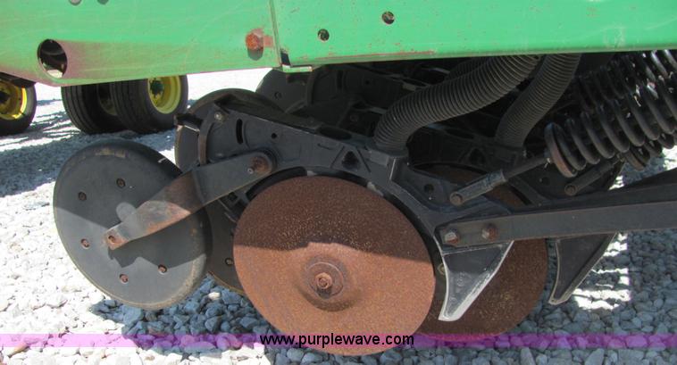 image for item 6795 1995 John Deere 455 grain drill