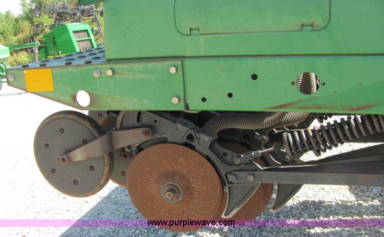 image for item 6795 1995 John Deere 455 grain drill