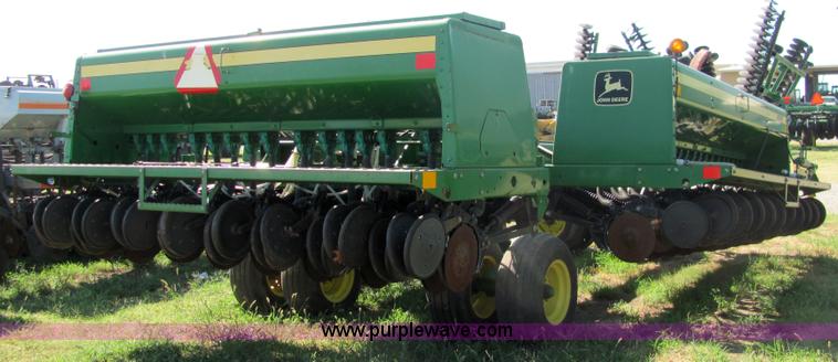 image for item 6801 1993 John Deere 455 grain drill