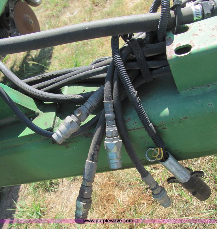 image for item 6801 1993 John Deere 455 grain drill