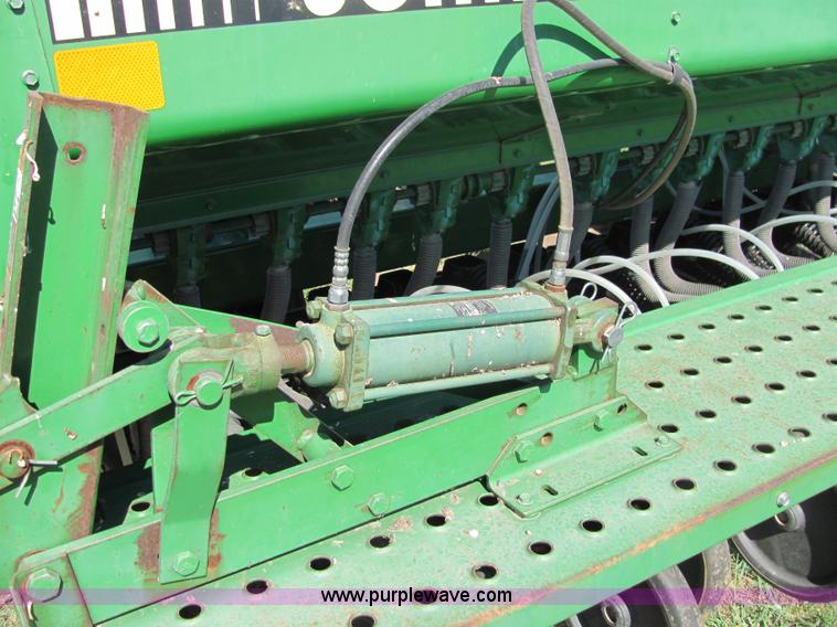 image for item 6801 1993 John Deere 455 grain drill