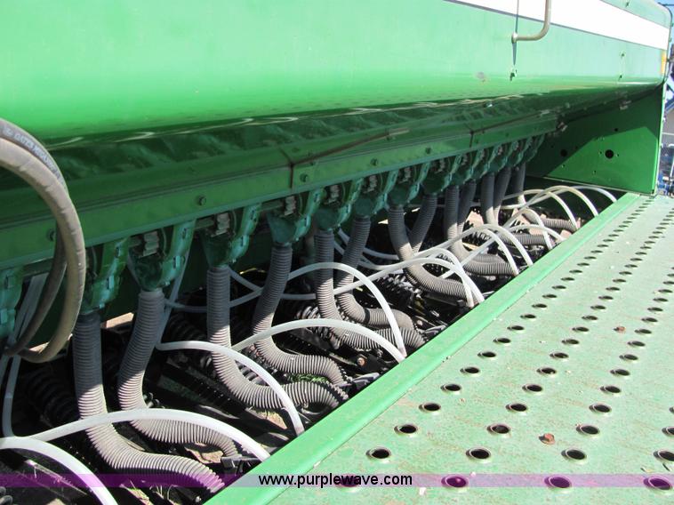 image for item 6801 1993 John Deere 455 grain drill
