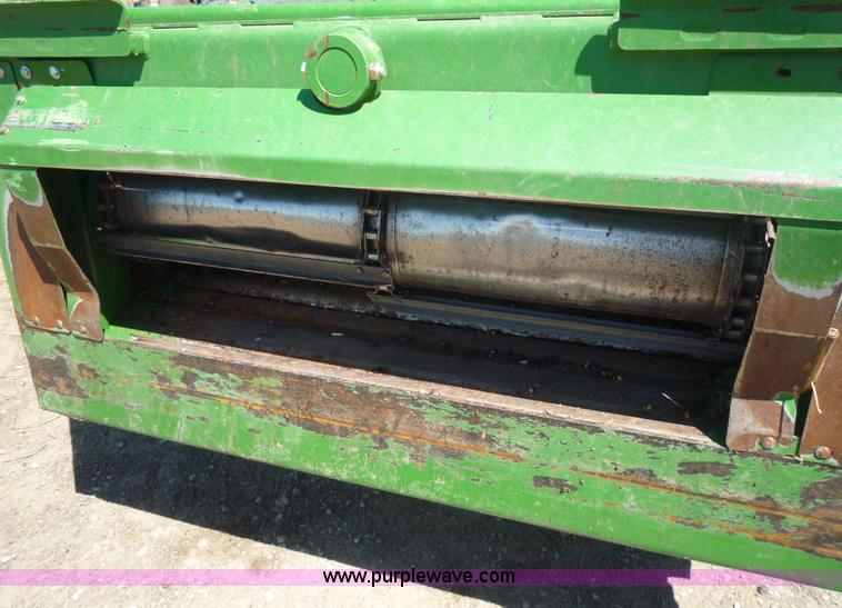 image for item 7003 2001 John Deere 9750STS combine