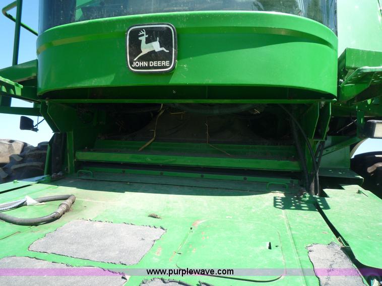 image for item 7003 2001 John Deere 9750STS combine