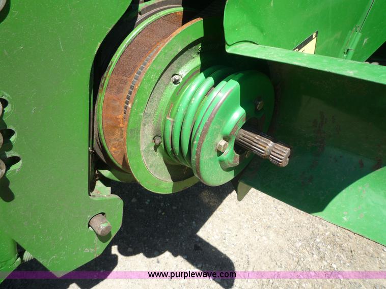 image for item 7003 2001 John Deere 9750STS combine