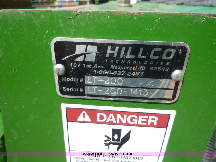 image for item 7003 2001 John Deere 9750STS combine