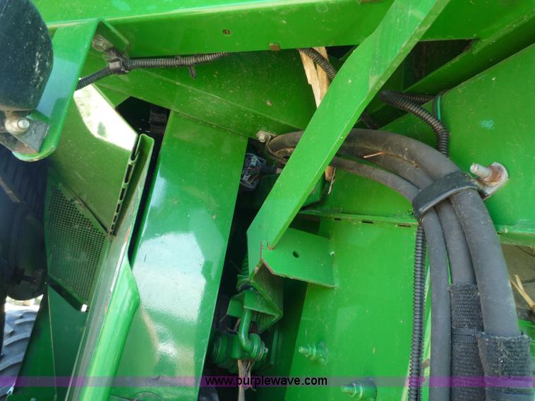 image for item 7003 2001 John Deere 9750STS combine