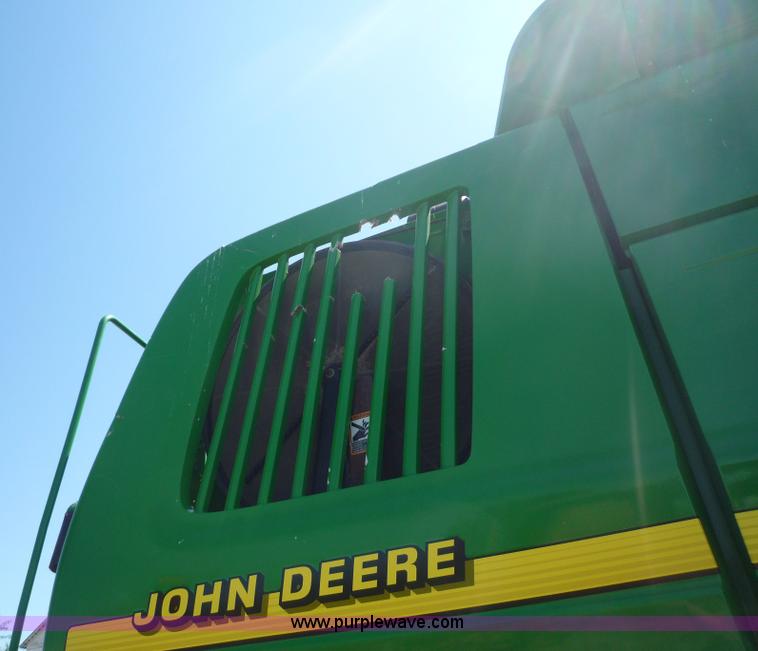 image for item 7003 2001 John Deere 9750STS combine