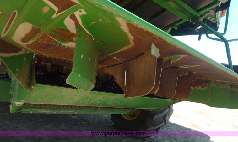 image for item 7003 2001 John Deere 9750STS combine