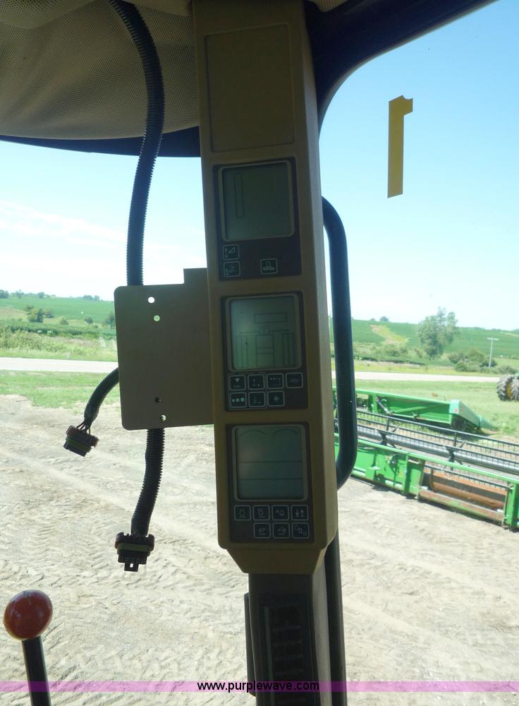 image for item 7003 2001 John Deere 9750STS combine