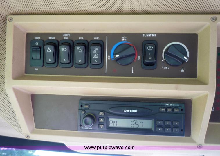 image for item 7003 2001 John Deere 9750STS combine