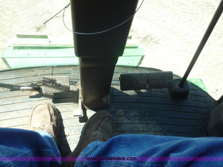 image for item 7003 2001 John Deere 9750STS combine