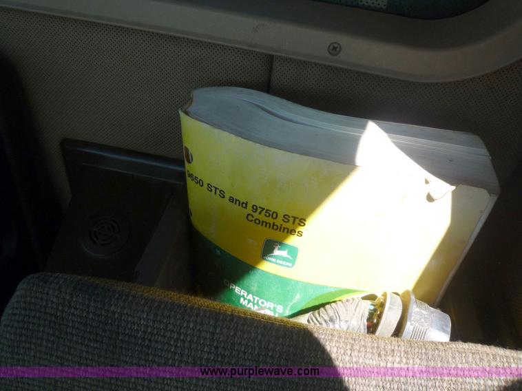 image for item 7003 2001 John Deere 9750STS combine