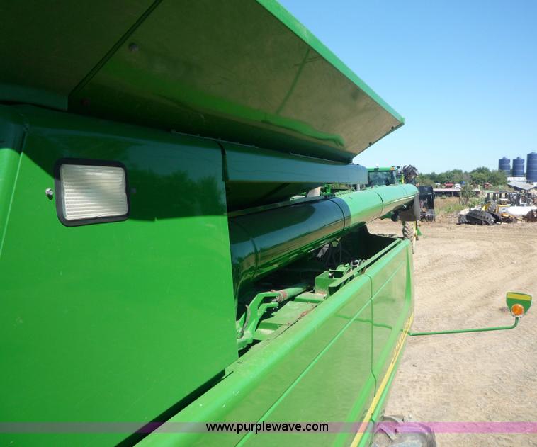 image for item 7003 2001 John Deere 9750STS combine