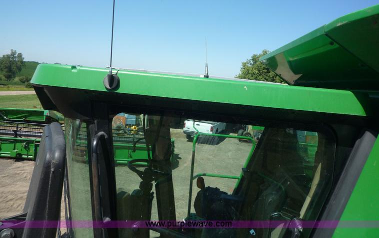 image for item 7003 2001 John Deere 9750STS combine