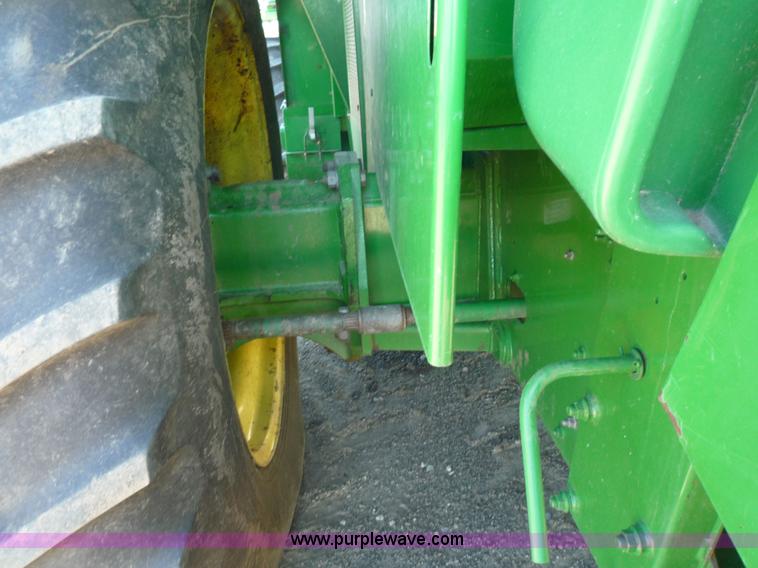 image for item 7003 2001 John Deere 9750STS combine