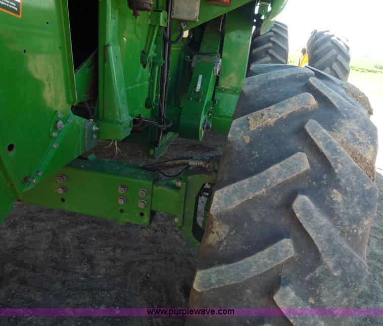 image for item 7003 2001 John Deere 9750STS combine