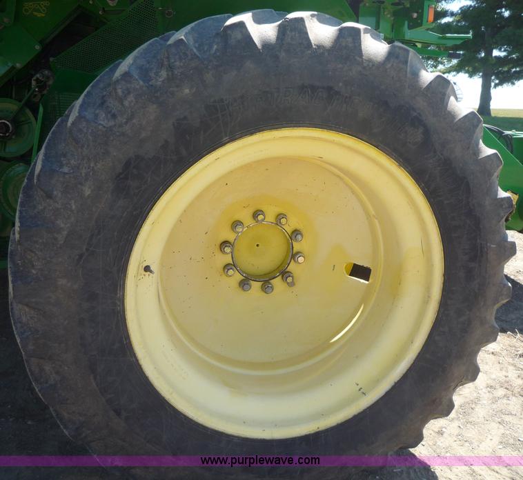 image for item 7003 2001 John Deere 9750STS combine