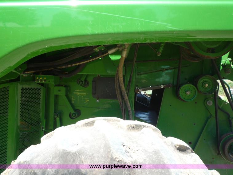 image for item 7003 2001 John Deere 9750STS combine
