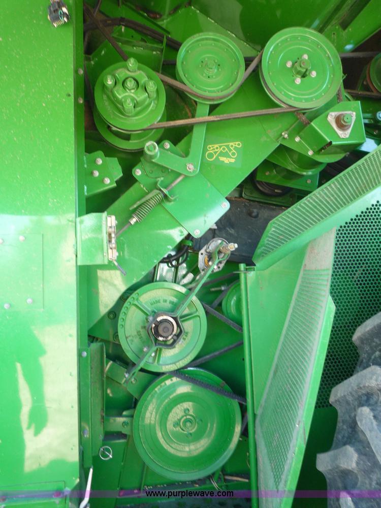 image for item 7003 2001 John Deere 9750STS combine