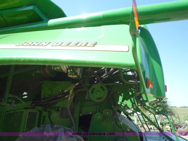 image for item 7003 2001 John Deere 9750STS combine
