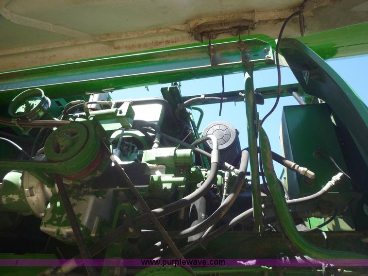 image for item 7003 2001 John Deere 9750STS combine