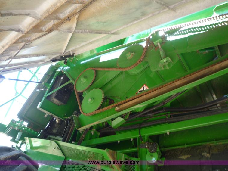 image for item 7003 2001 John Deere 9750STS combine